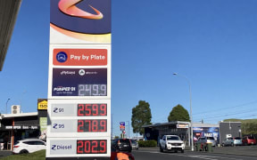 Fuel prices at Z, Lunn Ave, 14 June 2023.