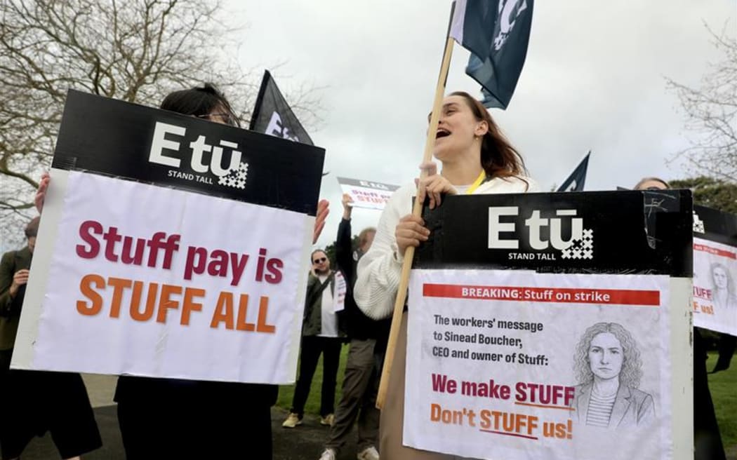 Staff at Stuff in Auckland are striking over low pay offers and what they say are attempts to divide the workforce. 28 August 2025