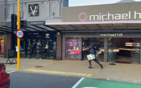 Thieves flee the Michael Hill jewellery store in Takapuna.