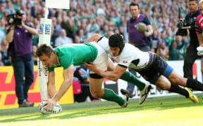 Ireland wing Tommy Bowe scores against Romania RWC2015.