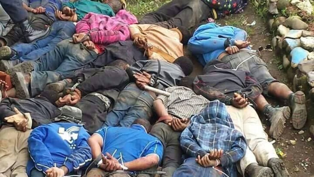 Apprehended men who went on a rampage at the vote counting place in Wabag town.
