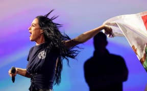 INGLEWOOD, CALIFORNIA - JANUARY 30: Katy Perry performs onstage during the FIREAID Benefit Concert for California Fire Relief at Intuit Dome on January 30, 2025 in Inglewood, California.   Amy Sussman/Getty Images for FIREAID/AFP (Photo by Amy Sussman / GETTY IMAGES NORTH AMERICA / Getty Images via AFP)