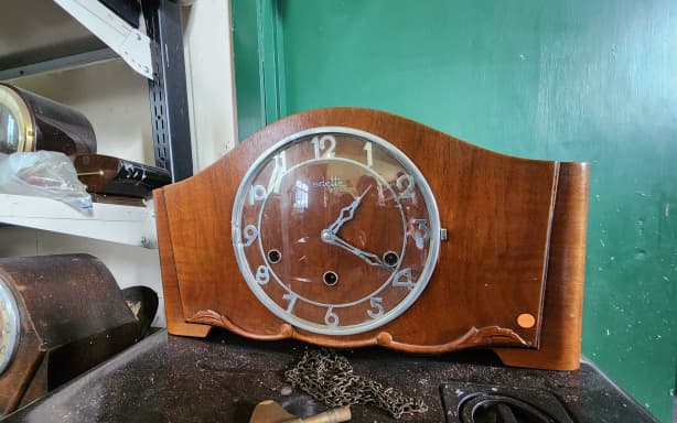 All the time in the world at Colyton Clocks | RNZ