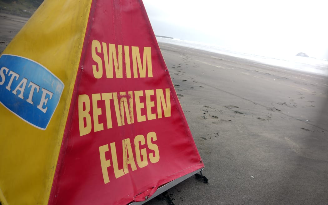 Lifesaver flag