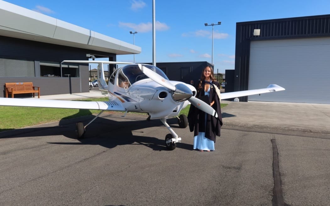 'The views will always win': Meet Air Rarotonga’s first female pilot ...