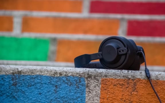 Colour headphones