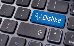 Image of a dislike button.