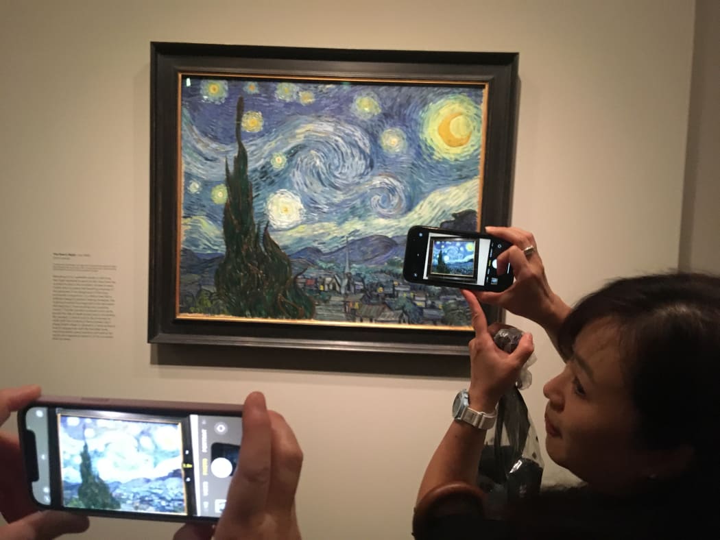 Van Gogh getting captured at The Met in New York 2023