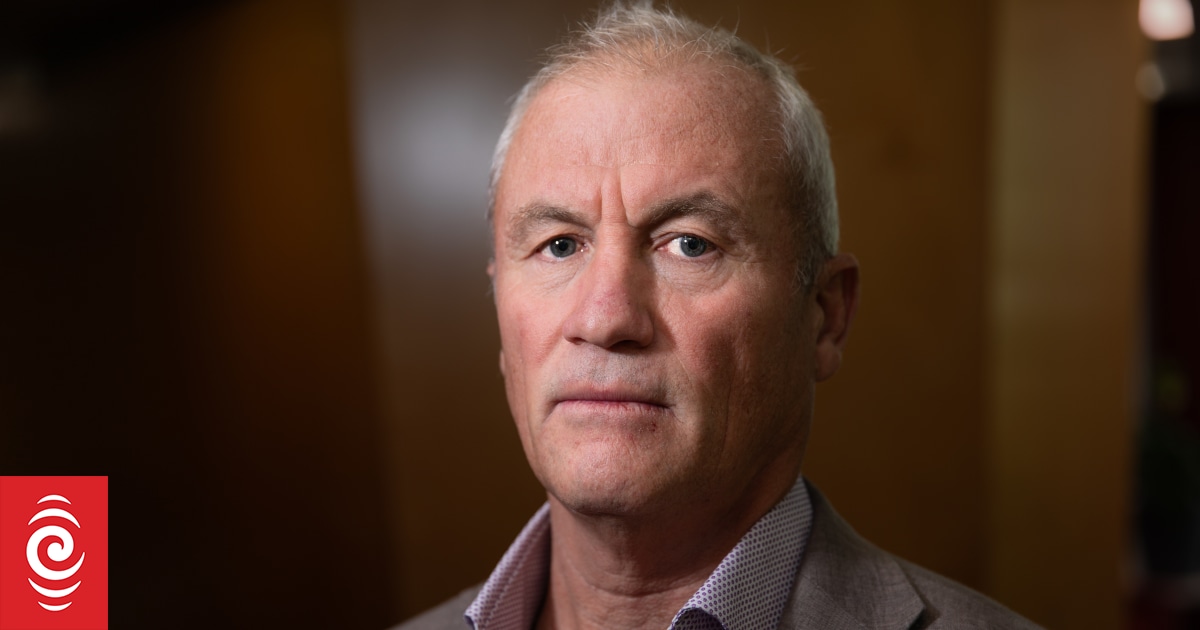 Supermarket sector needs further intervention says Tex Edwards | RNZ