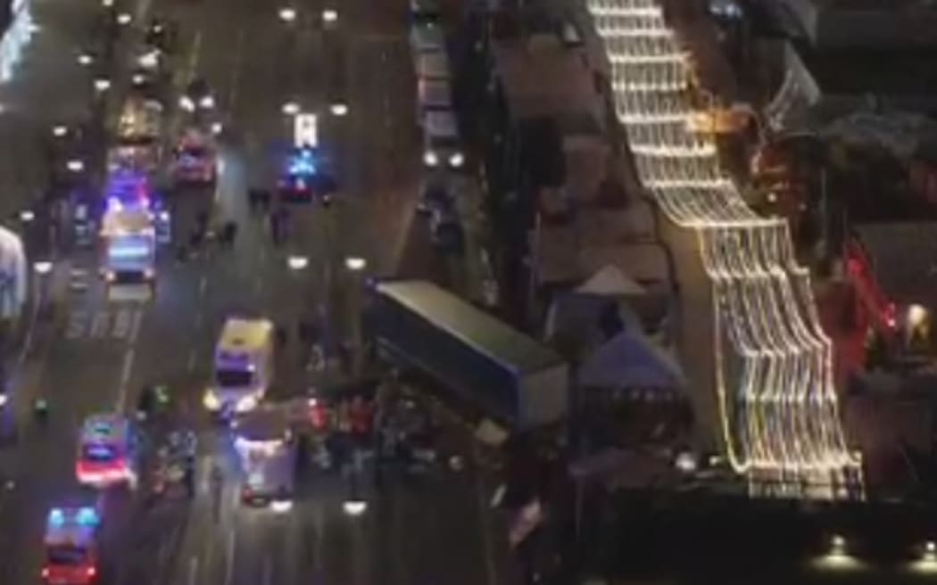 A lorry has crashed into a Christmas market in Berlin
