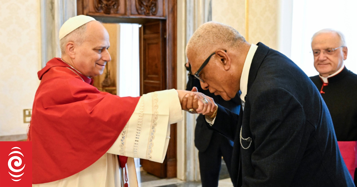 Fiji's President meets Pope Leo XIV, invites him to visit the Pacific 'at earliest opportunity'