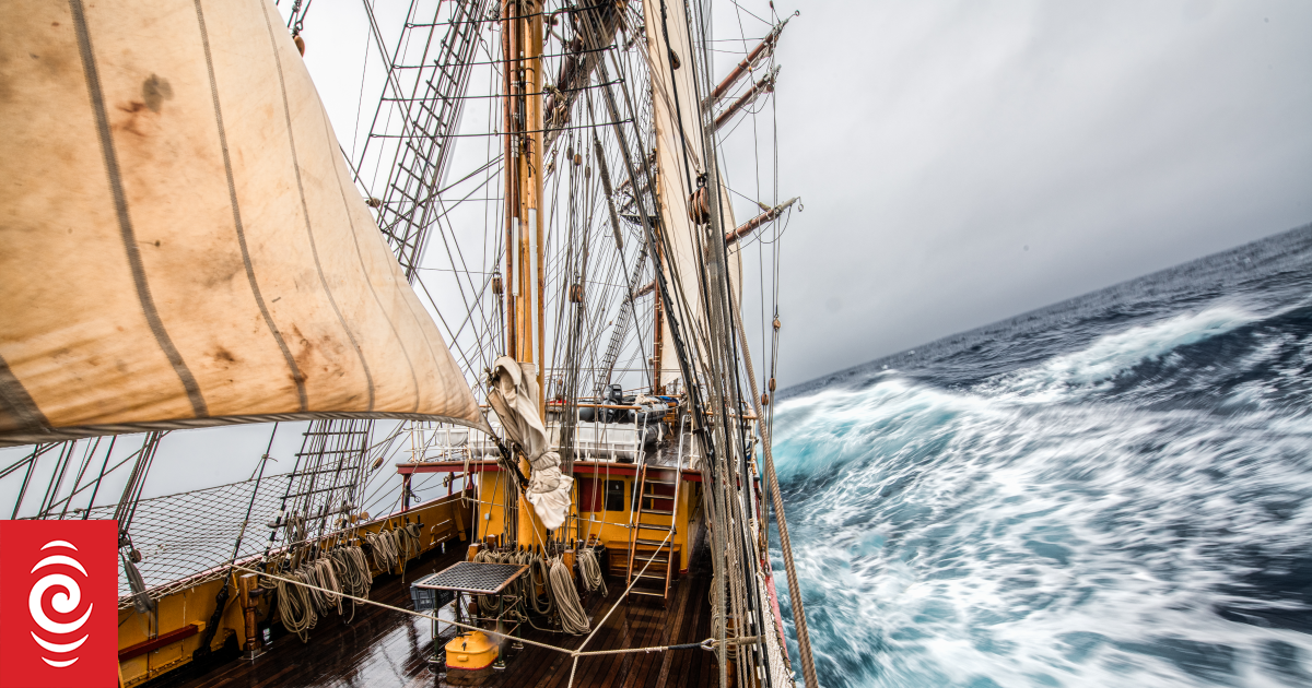 Young New Zealanders sail to Antarctica in the wake of great polar explorers