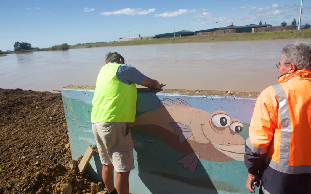 The temporary stopbank on the Rangitāiki River has stopped water flowing into Edgecumbe.