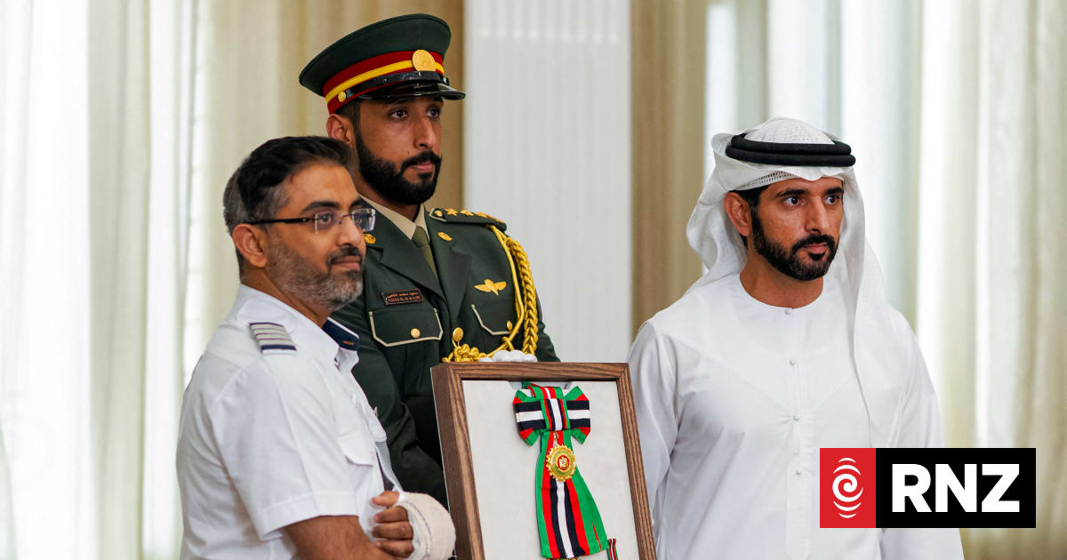 NZ-trained pilot attacked by copilot given UAE honour