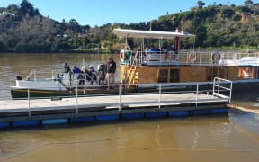 Wairua river boat coming into berth on Taupō Quay