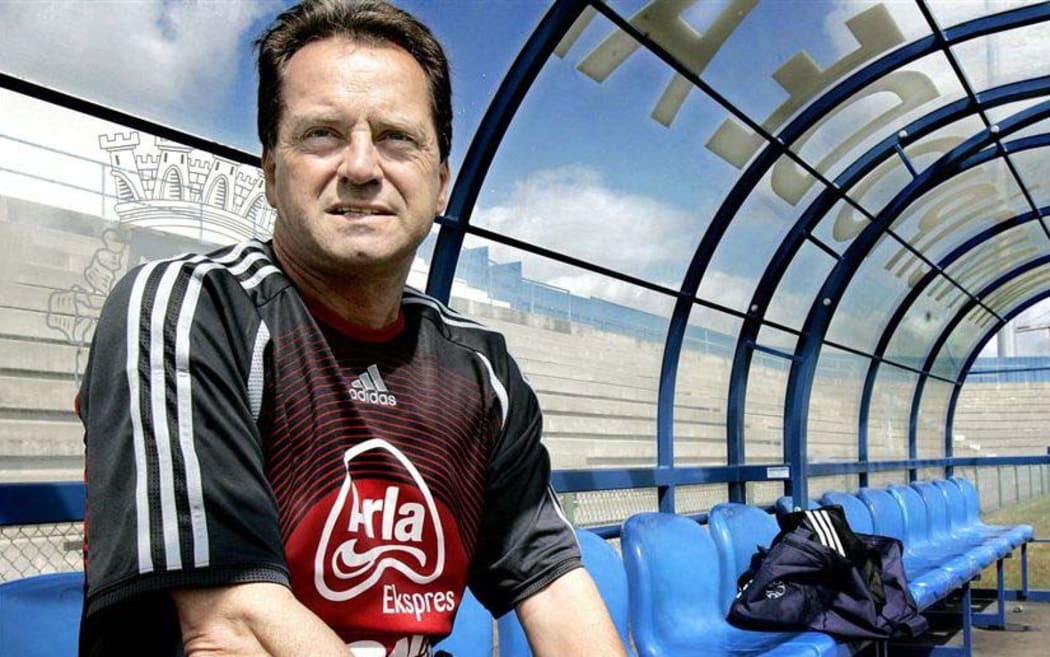 Former Denmark assistant Flemming Serritslev has been appointed coach of the PNG men's football team.