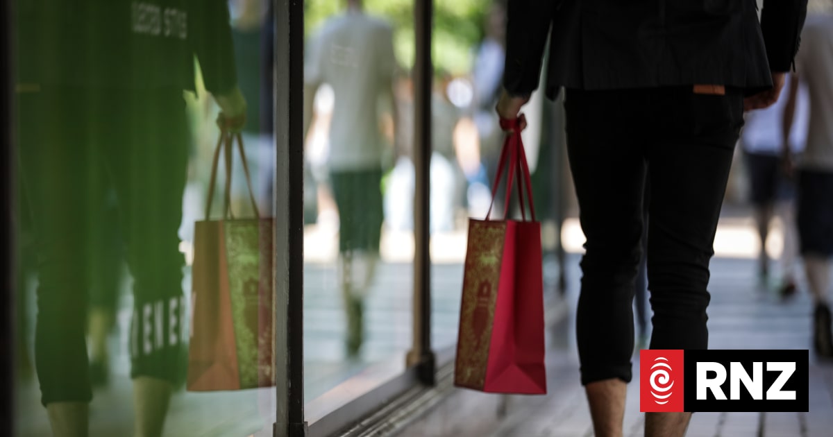 Fashion brand Cue in receivership