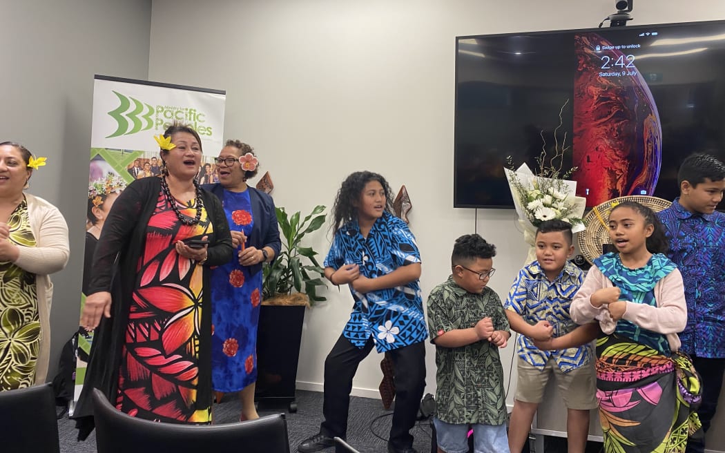 Children and teachers from Niue bilingual unit at Favona School, Auckland, perform at the launch of the app Fakaako e Vagahau Niue.