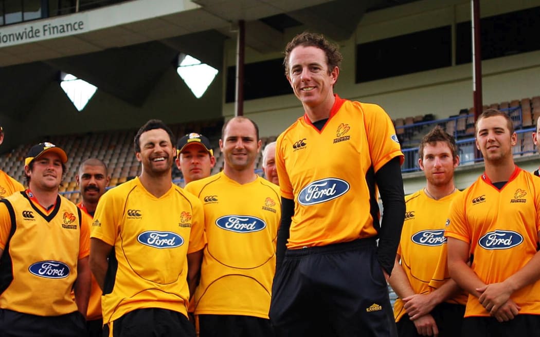 Iain O'Brien and his Wellington teamates after his final game for the Firebirds in 2009.