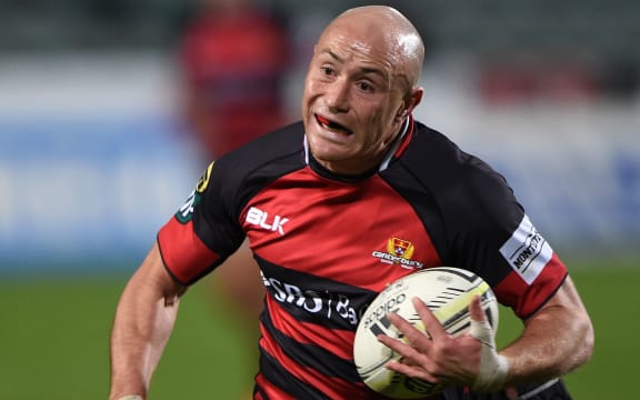Halfback Willi Heinz playing for Canterbury.