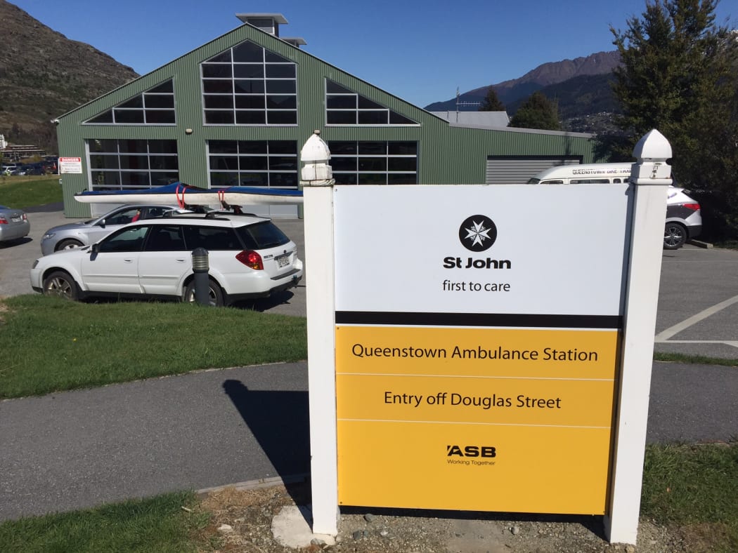 Queenstown ambulance station sign