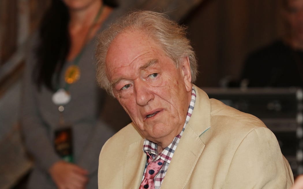 ORLANDO, FL - JANUARY 30: Michael Gambon participtaes in A Celebration of Harry Potter at Universal Orlando on January 30, 2015 in Orlando, Florida.   Aaron Davidson/Getty Images/AFP (Photo by Aaron Davidson / GETTY IMAGES NORTH AMERICA / Getty Images via AFP)