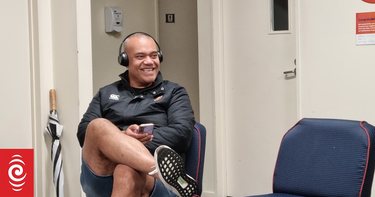 Pasifika leaders remember 'stand-out community leader' Fa'anānā Efeso Collins - Vimarsana News