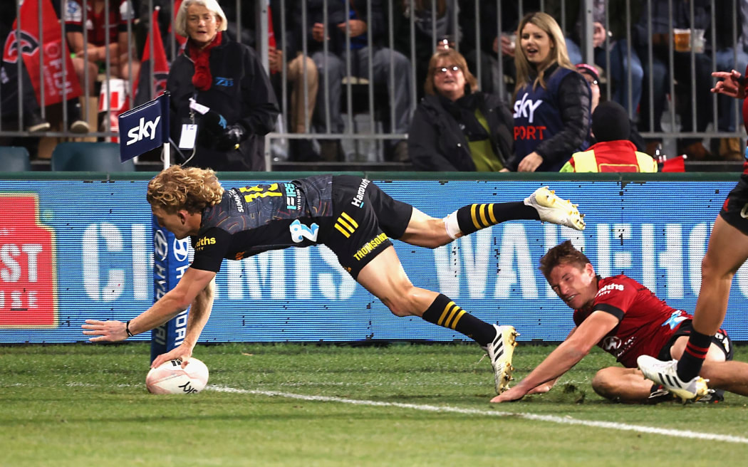 Damian McKenzie try. Crusaders v Chiefs 2021 Super Rugby Aotearoa Final at Orangetheory Stadium, Christchurch, New Zealand, Saturday 08 May 2021. Copyright photo: Martin Hunter / www.photosport.nz