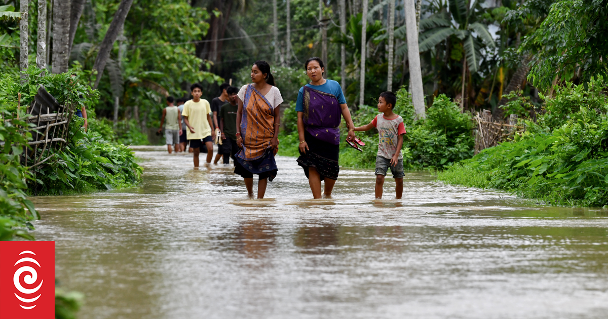 At least 34 dead in India after heavy floods | RNZ News