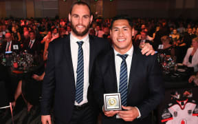 Warriors player of the year and the winner of the inaugural "Simon Mannering Medal" Roger Tuivasa-Sheck pictured with Simon Mannering.