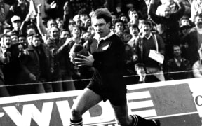 Stu Wilson in action, New Zealand All Blacks v British Lions, 16 July 1983.