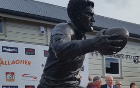 The statue of Colin Meads unveiled in Te Kuiti today.