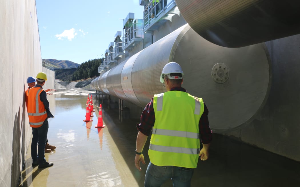 A state-of-the art fish screening facility at Klondyke in mid-Canterbury is preventing fish being swept out of their river and into a 67 kilometre-long canal scheme.
