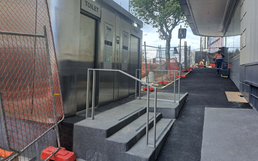 A new toilet block just off of Karangahape Road is causing a stink with some residents, who say its location has attracted anti-social behaviour leaving them feeling unsafe.