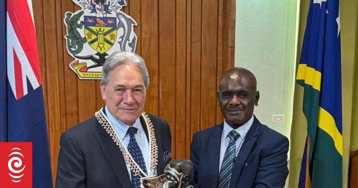 Ministro de Asuntos Exteriores Winston Peters se reúne con el nuevo Primer Ministro de las Islas Salomón