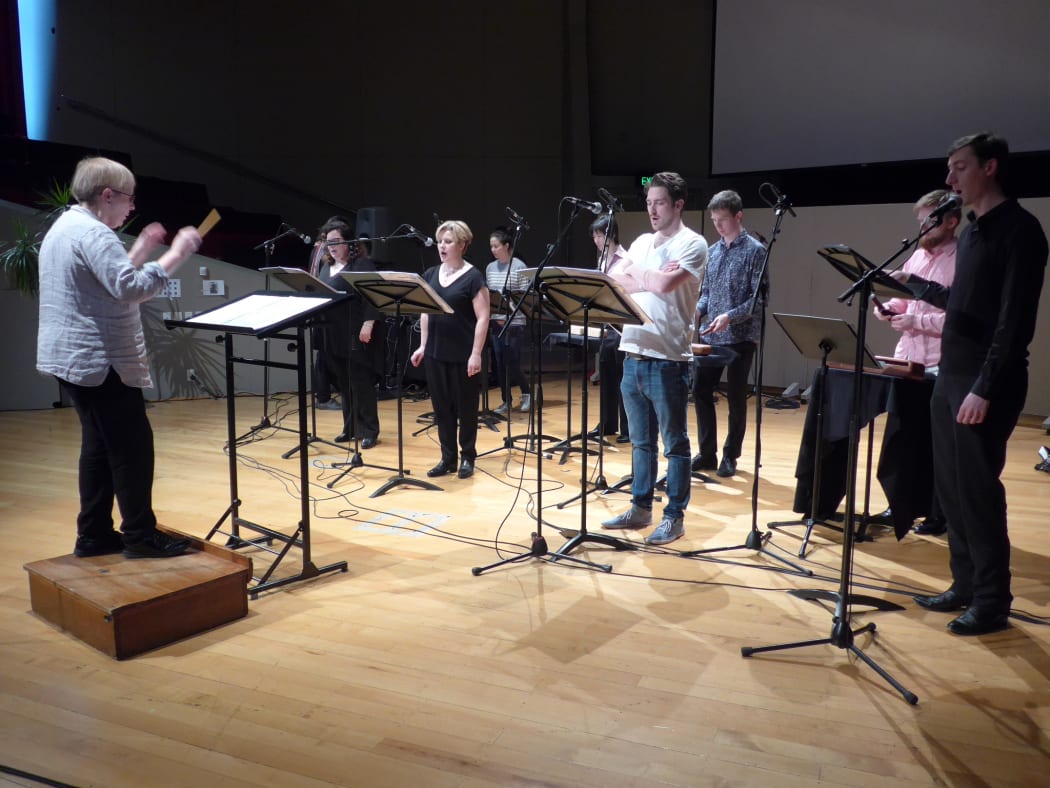 Ensemble for Tigida Pipa