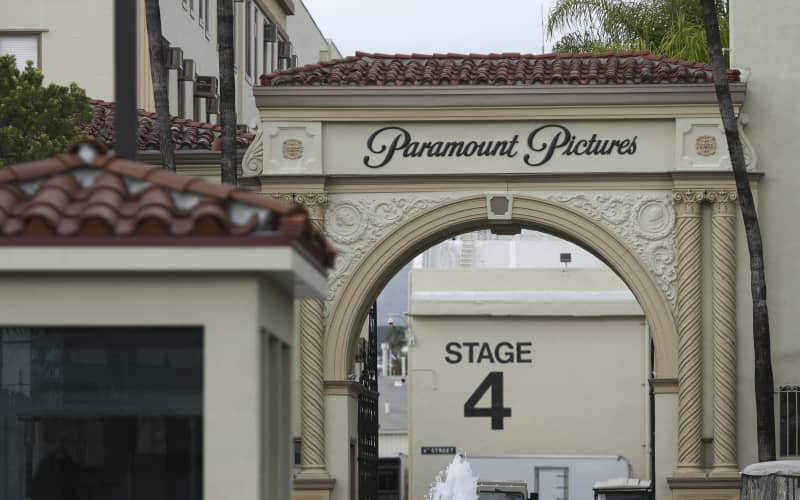 US Justice Department clears Paramount's acquisition of Warner Bros | RNZ