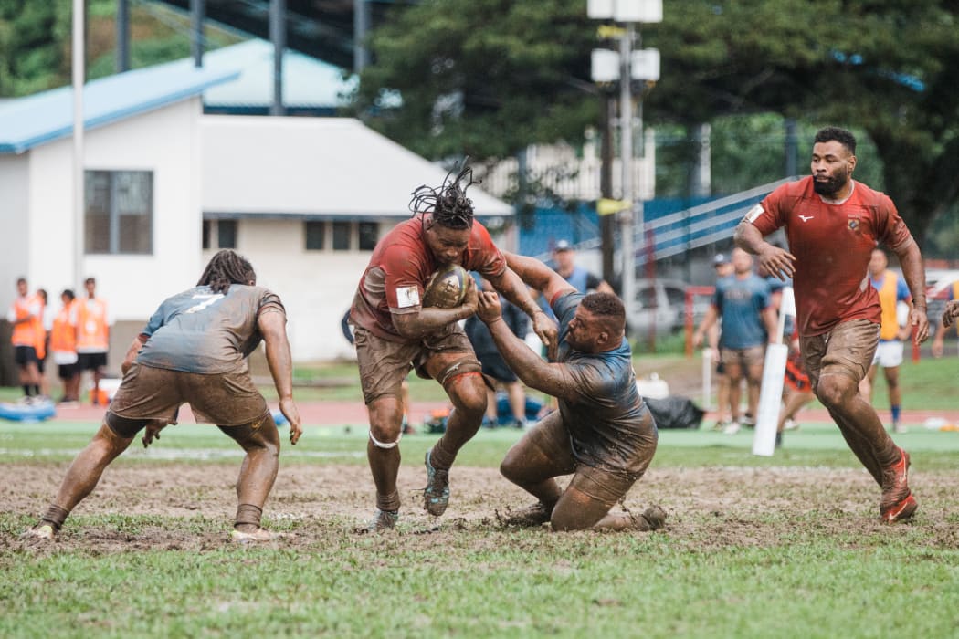 Tonga were edged 25-17 by Samoa in Apia.