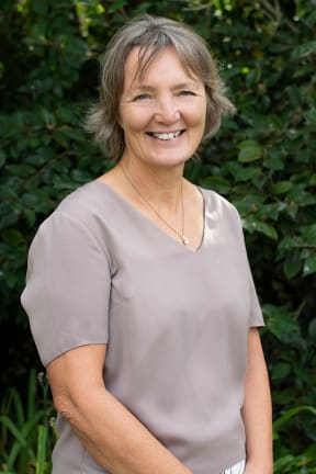 Dr Leslie Nixon NZCOM midwifery advisor.