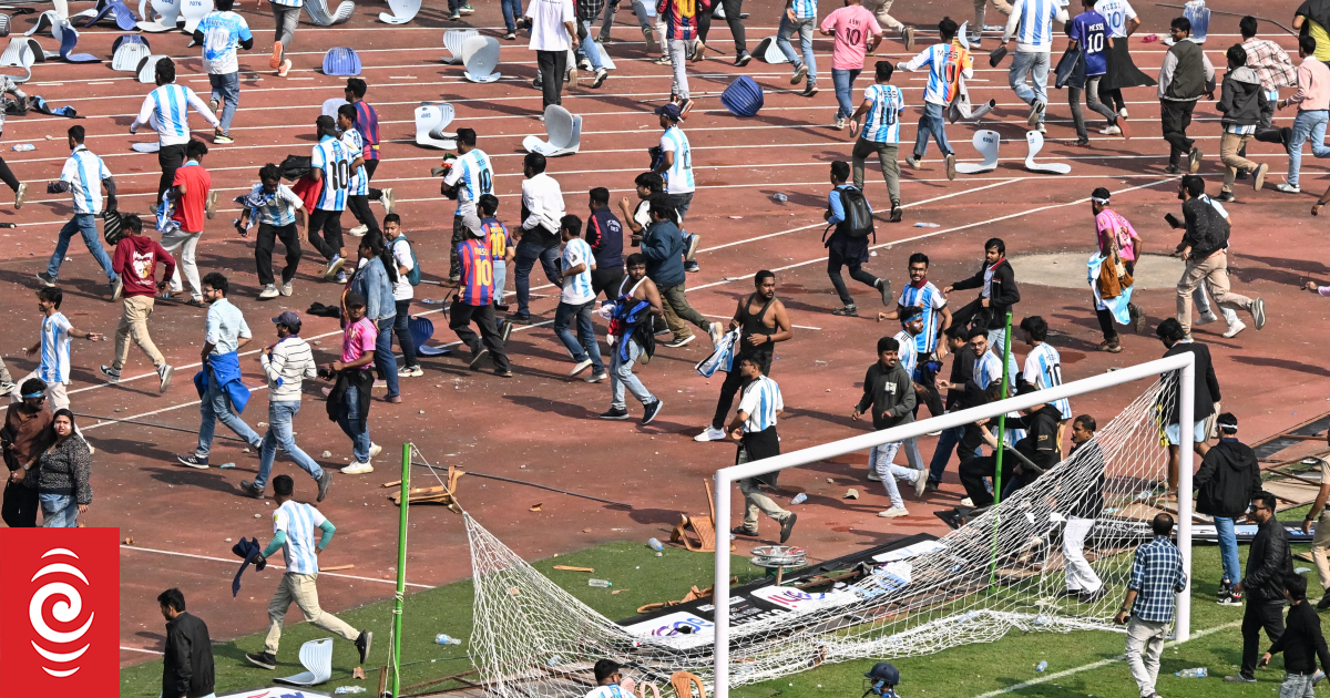 Indian football fans riot after Messi visit to Kolkata