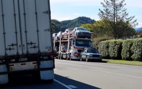 Picton residents chat about truckies parking in Picton.