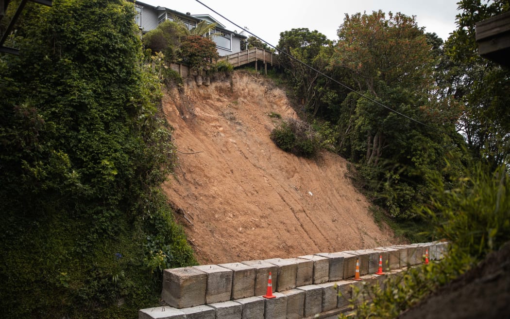Wadestown wall slip