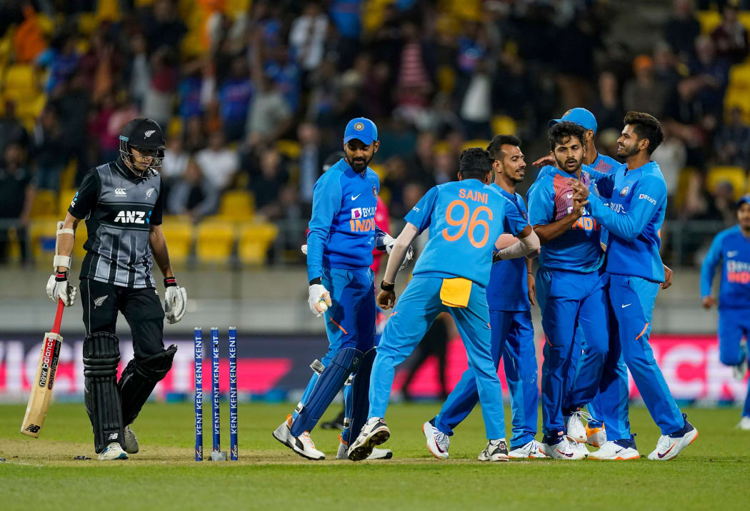 India celebrate a wicket. Twenty20 cricket international between India and New Zealand, Sky Stadium, Wellington, New Zealand, Friday, January 31, 2020. Copyright photo: John Cowpland / www.photosport.nz