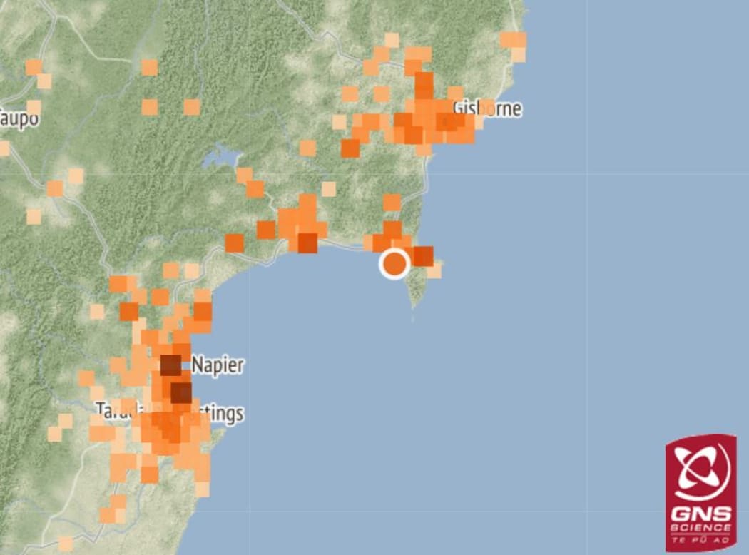Map shows 'felt' reports and the epicentre of the quake.