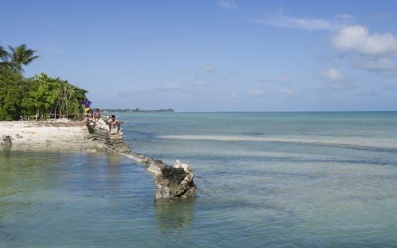 Secretary-General Ban Ki-moon visited Tebikenikora to discuss local people’s concerns about the effects of climate change on their low-lying land. 05 September 2011