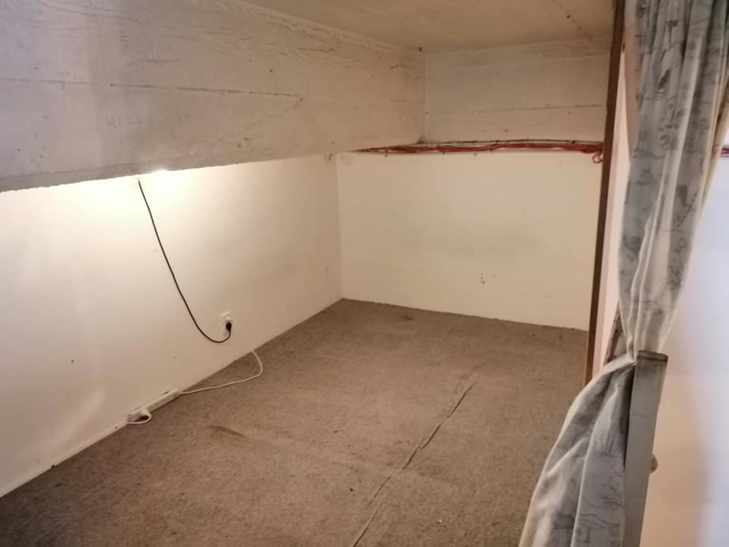 One of the bedrooms in a Wellington central city flat for rent