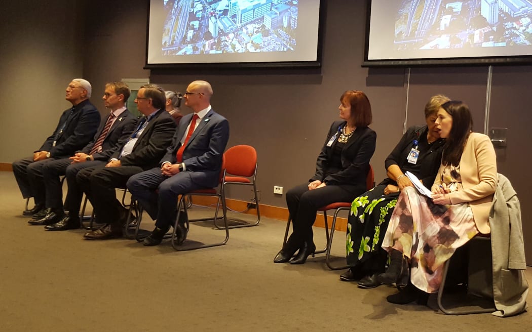 Prime Minister Jacinda Ardern and officials at the announcement of $305m spending on Auckland hospital buildings.