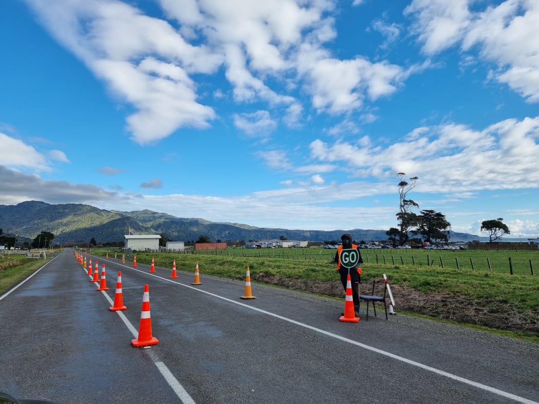 The Matakaoa Covid-19 response group opened a community checkpoint at the intersection of State Highway 35 and Pohutu Road, near Te Araroa, yesterday morning.