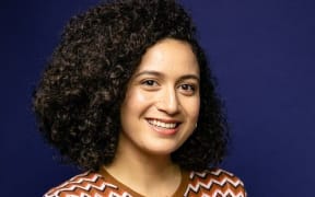 Rose Matafeo with her award for the best comedy show at the Edinburgh Comedy Festival.