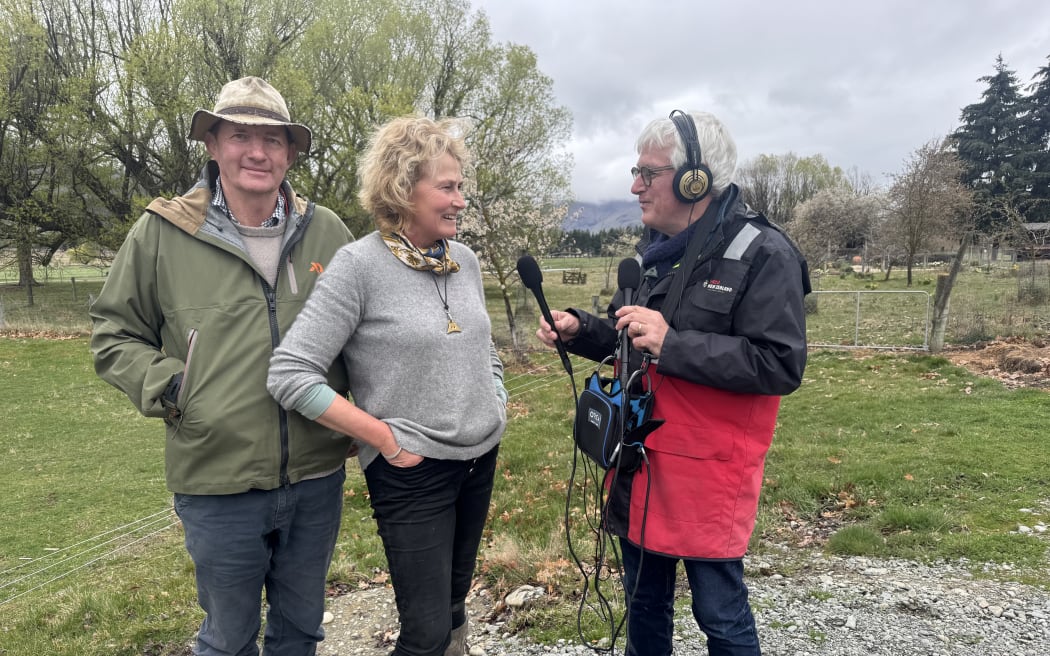 Simon and Kirsty Williamson being interviewed by Mark Leishman